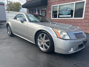 2004 CADILLAC XLR - Image 1