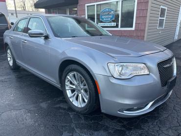2016 CHRYSLER 300C Sedan - 7571 - Image 1