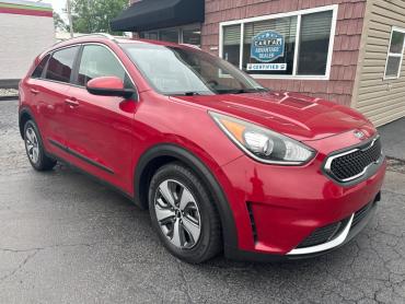 2018 KIA NIRO FE SUV - 7664 - Image 1