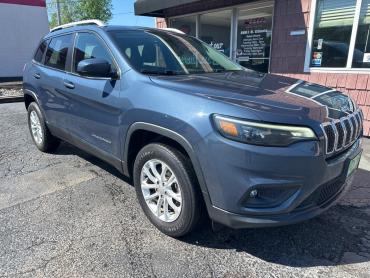 2019 JEEP CHEROKEE LATITUDE SUV - 7691