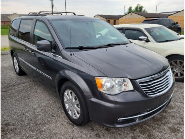 2016 CHRYSLER TOWN & COUNTRY - Image 1