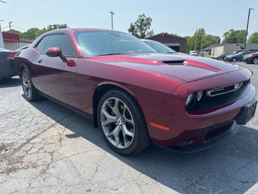 2017 DODGE CHALLENGER - Image 1