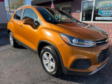 2017 CHEVROLET TRAX 1LT SUV - Image 1