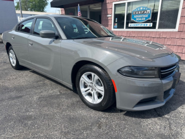 2017 DODGE CHARGER SE Sedan - 7416