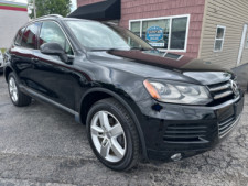 2013 VOLKSWAGEN TOUAREG V6 TDI SPORT SUV - Image 1