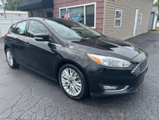 2015 FORD FOCUS TITANIUM Hatchback - Image 1