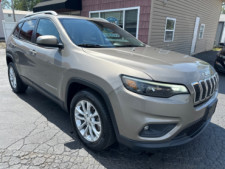 2019 JEEP CHEROKEE LATITUDE SUV - Image 1