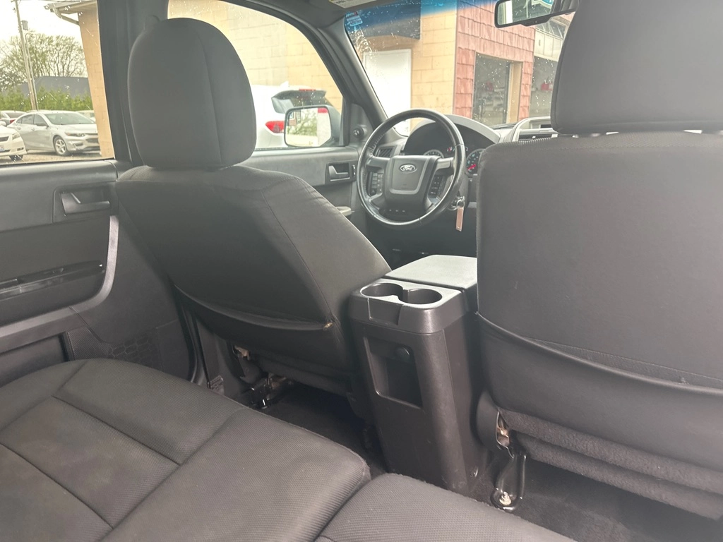 2010 Ford Escape XLT - Photo 12