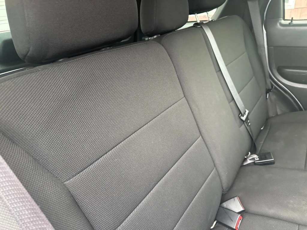 2010 Ford Escape XLT - Photo 14