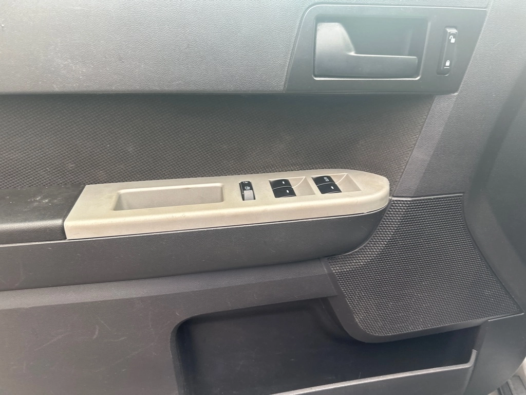 2010 Ford Escape XLT - Photo 17