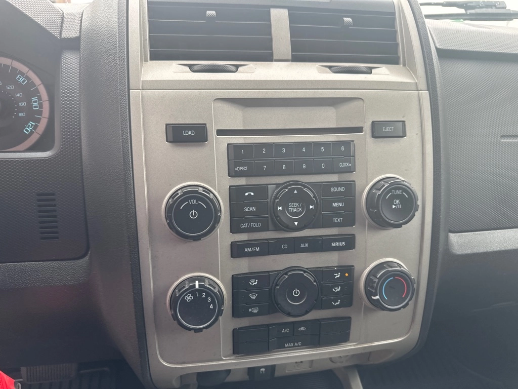 2010 Ford Escape XLT - Photo 20