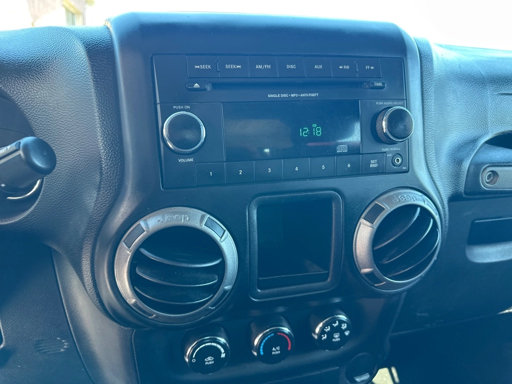 2014 Jeep Wrangler Sport - Photo 19